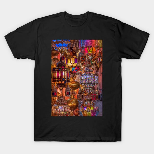 Medina Lights. T-Shirt by bulljup